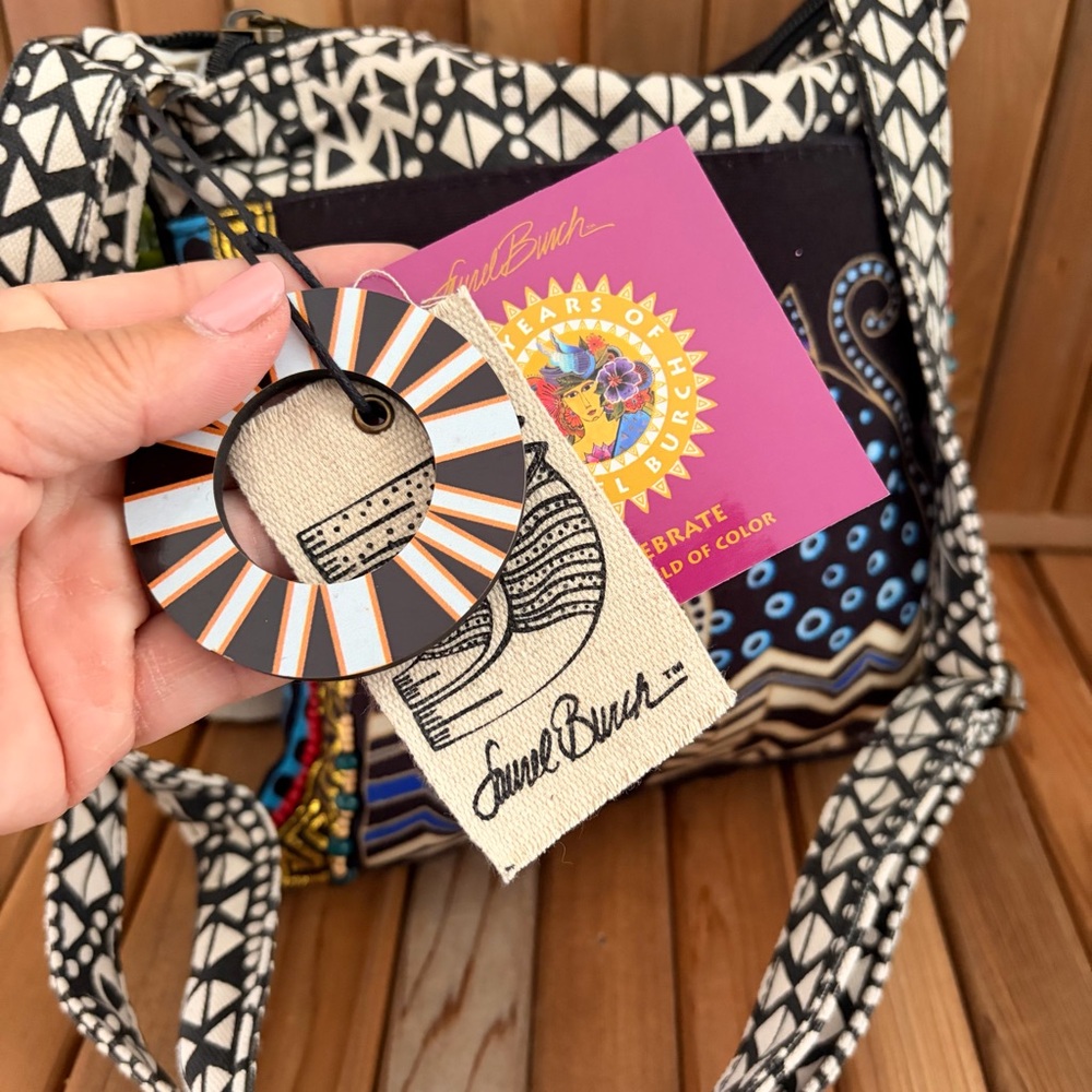 Laurel Burch Beaded Cat
Crossbody Bag Boho Tribal Art
Shoulder Purse - Picture 4 of 9